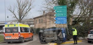 Scontro fra due auto sulla Faentina. Lunghe code per i mezzi provenienti da Fornace Zarattini