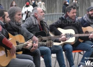 Concerto in ospedale a Ravenna per i pazienti di oncologia | VIDEO