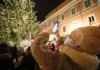 Acceso l’albero di Natale in piazza del Popolo ed inaugurazione degli eventi natalizi
