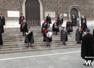 La Fanfara dei Carabinieri augura Buon Natale | VIDEO