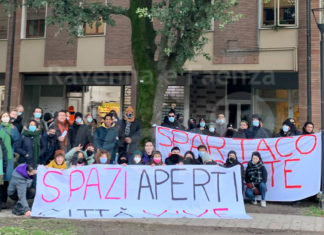 Spartaco continua a R-Esistere: diverse centinaia le persone presenti ieri al presidio in difesa del centro sociale