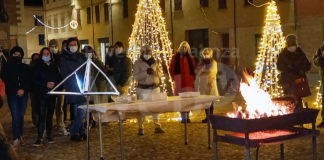 Bagnacavallo: Pensieri di pace ieri nell’incontro in piazza tra gli allievi dei corsi per stranieri e la cittadinanza