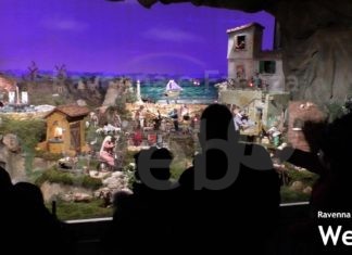 Dopo un anno di pausa a causa della pandemia, ha riaperto il presepe meccanico di San Francesco a Faenza | VIDEO