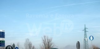 Rotonda di Ponte Nuovo distrutte tutte le tartarughe di mosaico