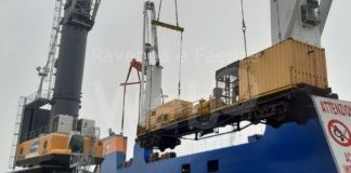 Operazioni eccezionali: al terminal Sapir imbarcato un treno