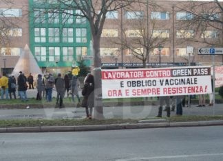 Ultima Ora: manifestazione no green pass in piazza Bernini