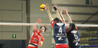 Volley: La partenza ad handicap costa cara alla Consar Rcm, piegata 3-0 a Taranto