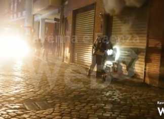 A fuoco in centro la bottega del pittore Fausto Fori, danni ingenti tutti i quadri distrutti | VIDEO