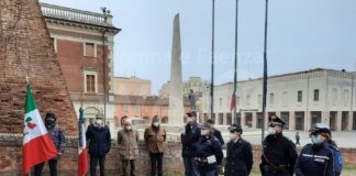 Lugo: Il sindaco Ranalli e il rabbino Caro depongono una corona alla lapide dei 26 lughesi deportati