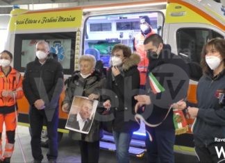 Dona un’ambulanza al 118 in ricordo del marito scomparso | VIDEO