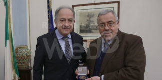 L’Ordine dei Medici consegna una medaglia di ringraziamento al Prefetto Enrico Caterino