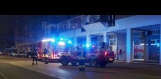 Via Rubicone fuga di gas, evacuato palazzo. Residenti in strada | VIDEO