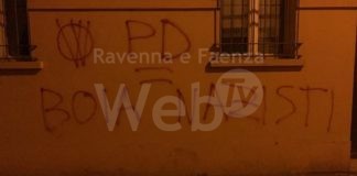 Nella notte imbrattata la sede del PD a Lugo