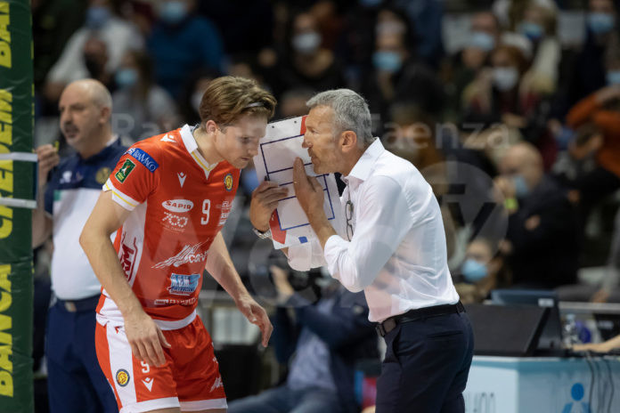 VOLLEY PALLAVOLO. Consar RCM Ravenna – Leo Shoes PerkinElmer Modena 0-3.