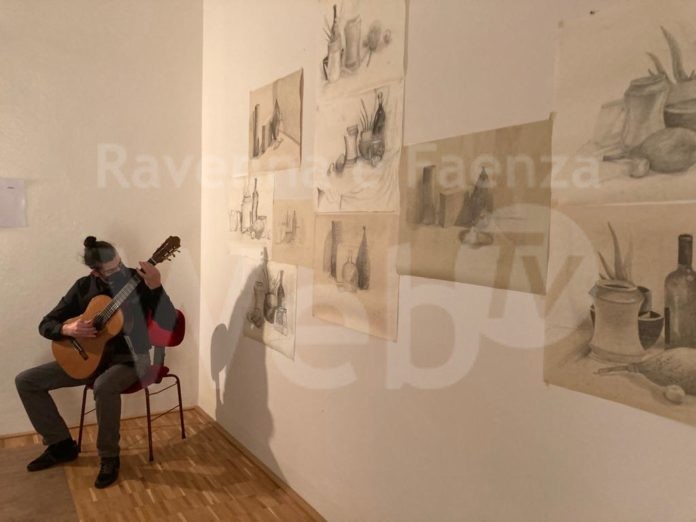 disegni-a-matita-e-chitarra