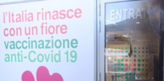 Molotov contro l’hub vaccinale, de Pascale: “Episodio gravissimo, violenza inaccettabile”