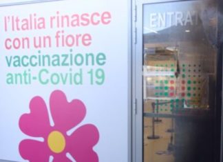 Molotov contro l’hub vaccinale, de Pascale: “Episodio gravissimo, violenza inaccettabile”