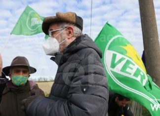 Presidio ambientalista alla centrale ENI di Casal Borsetti | VIDEO