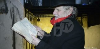 Fausto Fori e le sue letture serali per la “Cassettina della ricostruzione” | VIDEO