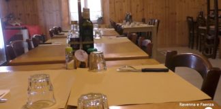 Bollette triplicate, clienti diminuiti: “Vorrei chiudere, ma non lo faccio per dar lo stipendio ai dipendenti” | VIDEO