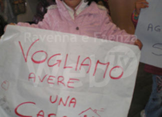 Sfrattati da 2 anni, oggi finalmente hanno una casa. La storia di una famiglia nel ravennate