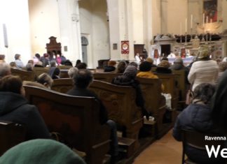 San Giovanni Battista gremita per la messa di vicinanza al popolo ucraino | VIDEO