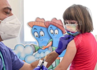 Finto vaccino alla figlia 12enne a Marina di Ravenna. Perde la potestà genitoriale.