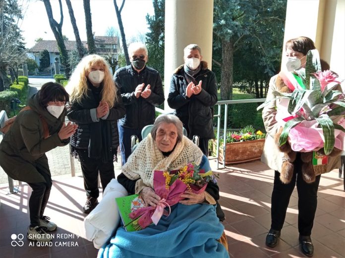 02-26-2022 COMPL. 101 VALENTINA (14)