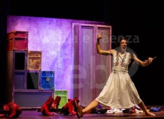 Teatro Masini, Faenza: Fondazione Sipario Toscana in “Ecila, Alice a rovescio”