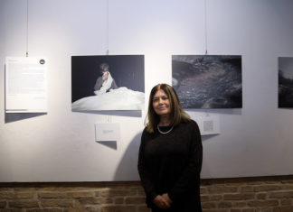 Bagnacavallo: aperta la mostra fotografica “Le conseguenze – I femminicidi e lo sguardo di chi resta”