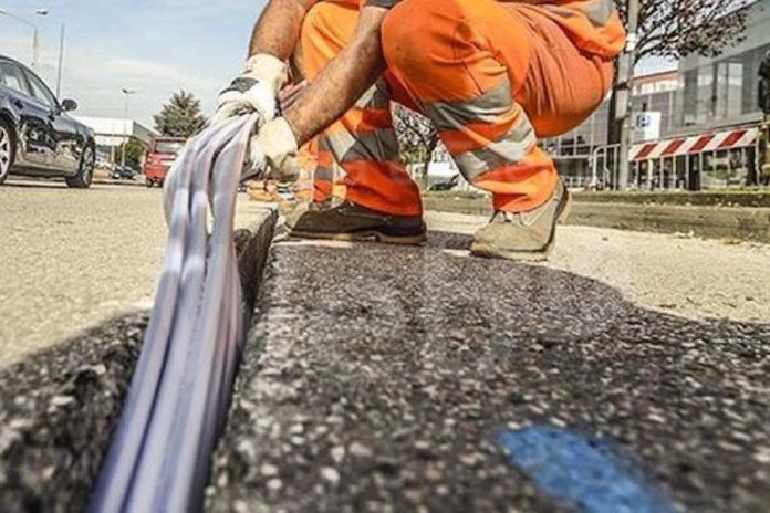 POSA CAVI FIBRA OTTICA