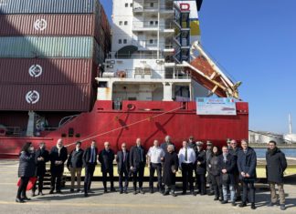 TCR accoglie la prima nave con servizio diretto dal Bangladesh