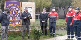 A dimora una nuova pianta nel boschetto in ricordo delle vittime del coronavirus | VIDEO