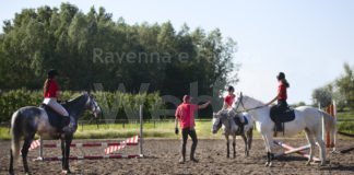 Lucilla a cavallo insieme: proseguono i corsi di equitazione integrata per ragazze e ragazzi con fragilità