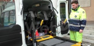 Un veicolo per il trasporto delle persone con disabilità donato alla Protezione Civile | VIDEO