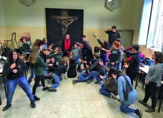 La non-scuola di Castiglione si confronta con Aristofane al Rasi