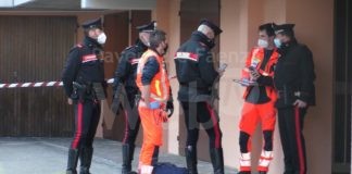 Via Gardella: la moglie era malata da tempo, il marito descritto provato emotivamente | VIDEO