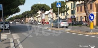 Attraversamenti pedonali di via Maggiore pericolosi | VIDEO