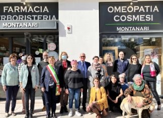 Linea Rosa, un nuovo giardino di Fiori di Ravenna città amica delle donne è fiorito in piazza dei Goti