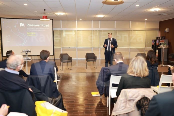 Sindaco di Ravenna Michele De Pascale a Prosumer road