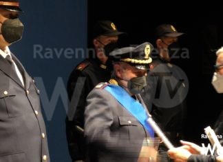 La Polizia di Stato premia gli agenti distintisi per la sicurezza della comunità | VIDEO