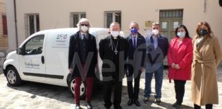 Confartigianato e Ancos donano un furgone frigo alla Caritas di Ravenna | VIDEO