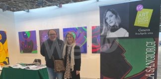 La pittrice ravennate Daniela Sangiorgi in esposizione alla mostra mercato ArteGenova