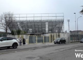 Lettera aperta di un lettore: «Nonostante fossi residente e avessi a bordo mio figlio con disabilità, mi è stato impedito di tornare a casa»