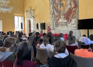 Oceandipity, tra i tanti visitatori della mostra a Palazzo Rasponi anche molti giovani e studenti