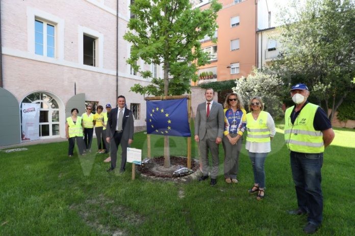 Cerimonia piantumazione (1)