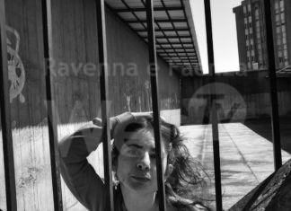 Inaugura sabato 21 maggio a Napoli la mostra del fotoreporter Giampiero Corelli “Anime perse – Madri e donne nelle carceri italiane”