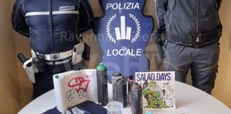 Scoperto il presunto autore di 200 imbrattamenti con scritte “SB”, trovata anche droga in casa