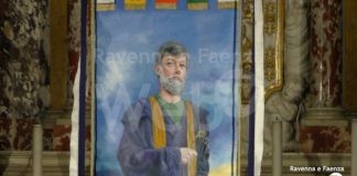 Faenza celebra la Madonna delle Grazie. In Duomo svelato il drappo del palio | VIDEO