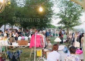 Cervia social food: garage sale shopping di Natale